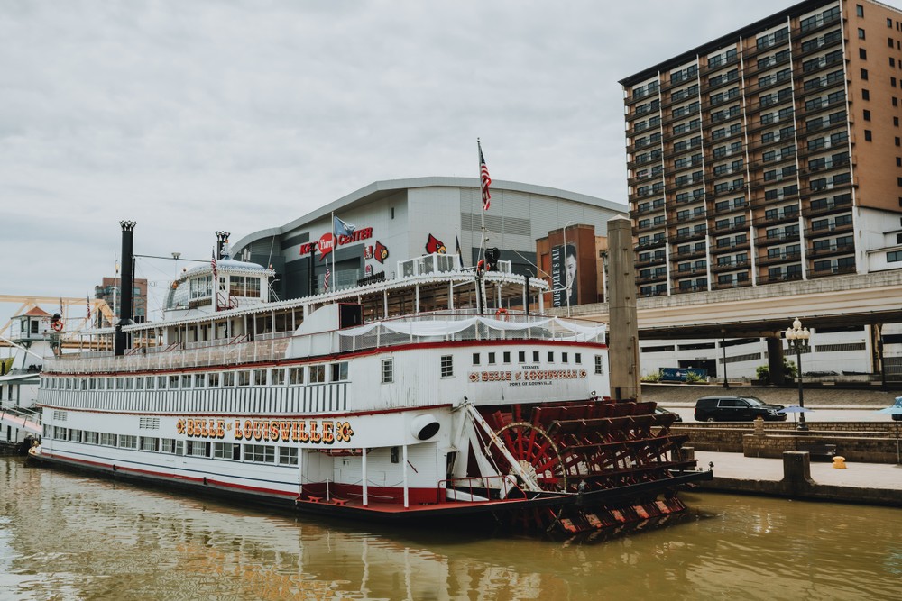 Belle off Louisville 📍Port Louisville, KY El Belle es el barco de
